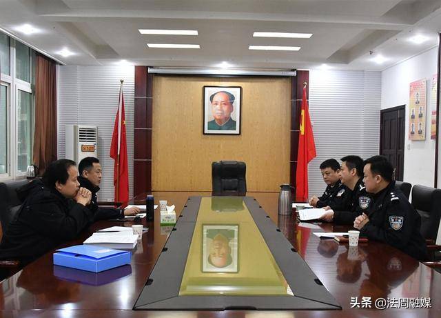 常德市交警支队纪委书记李燕峰到直属四大队督导重点车辆违法清零工作