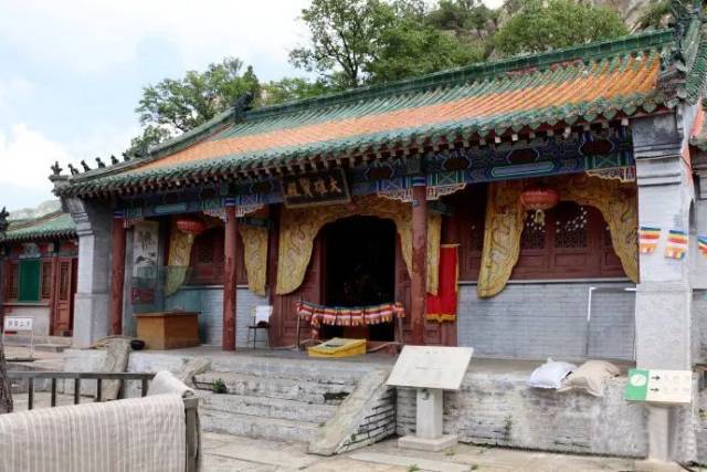 房山这个寺院不一般,明清皇帝曾派人来此取水
