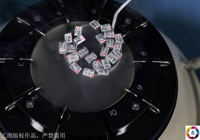 精子库运行80多人报名捐精,最高学历博士后,捐精室贴美女图片