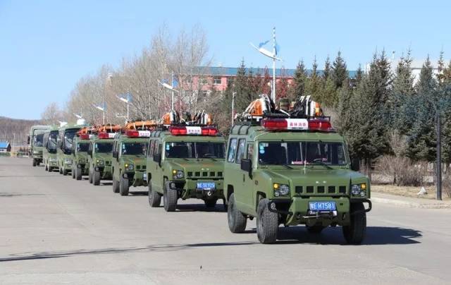 战旗运兵车,解放骏威运兵车,北极星牌全地形六轮越野车,t50水车,消防
