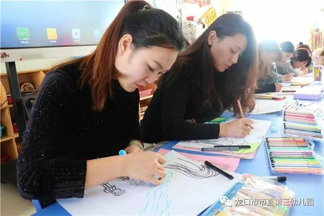 有水彩画,油画棒画,线描画等种类,充分展示出幼儿教师的专业绘画水平