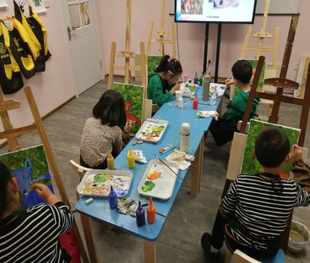 一,绘画类课程: 色彩课(4到9岁)