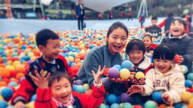 【团小骄傲】那个上过央视《军事频道》的90后军嫂,是光明团结小