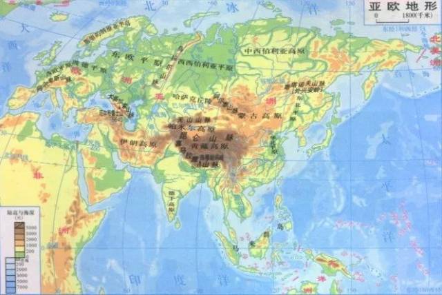 亚欧大陆地形图,中国西部拥有天然的屏障,欧洲东部则是一马平川