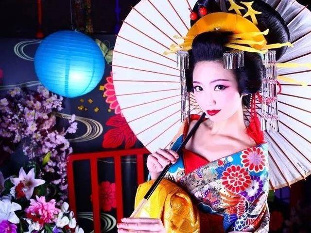 日本青楼头牌花魁文化