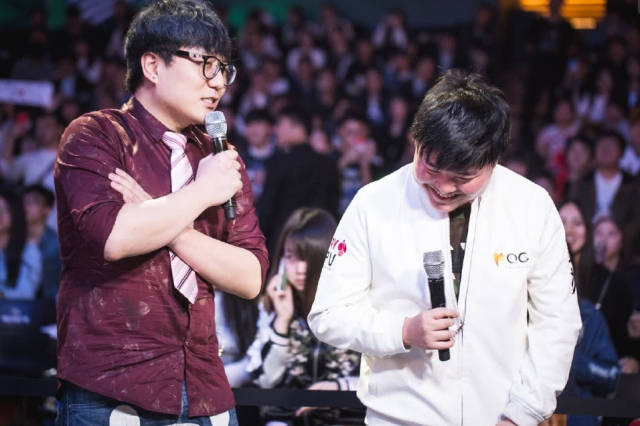 老玩家才知道的老照片:那时候uzi还在omg,韦神还没退役