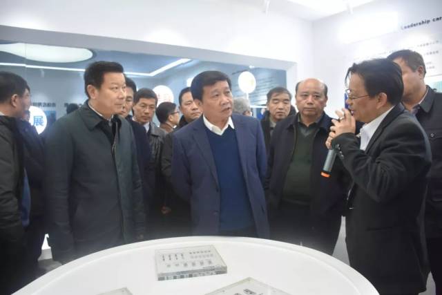 曹亲林,罗亦文,徐兴龙,李三保,黄明清,彭钢,黄达兴等区领导分别在相关