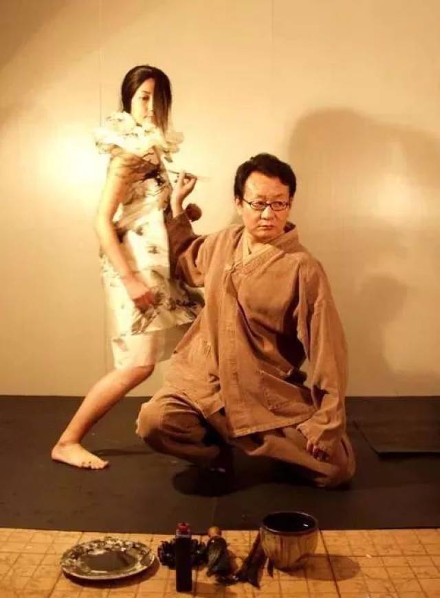 他第一个展览的前言也是我写的