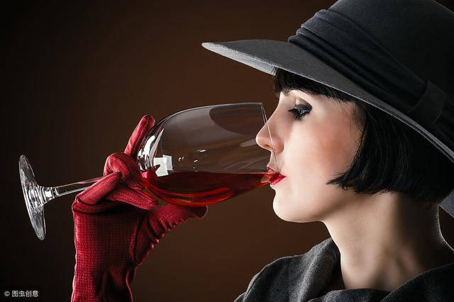 三分钟带你了解吐酒这门学问!
