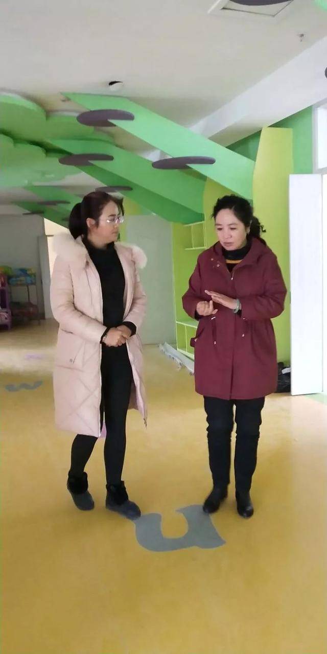 县政府副县长杨春香督查学校开学工作