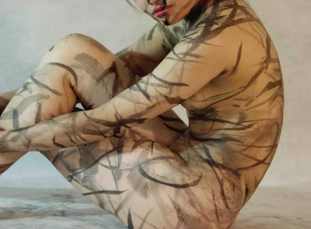 他第一个展览的前言也是我写的