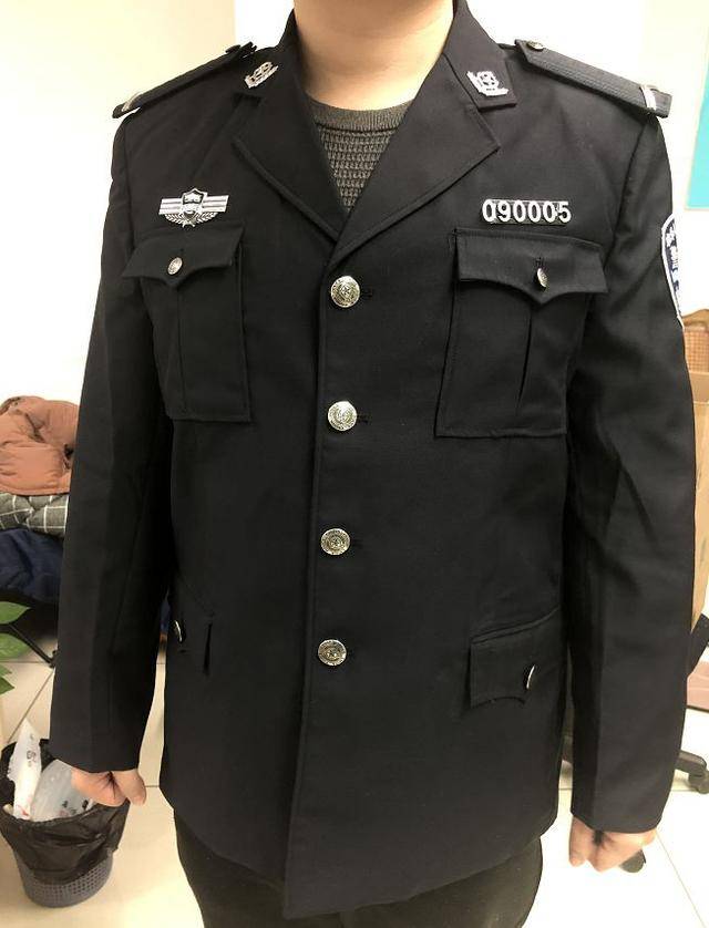 这个网购平台居然可以买到"警服"?网警开始调查了!