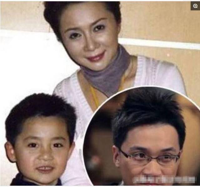 57岁蔡明近照曝光,"富豪"老公隐藏了33年,儿子颜值一言难尽!