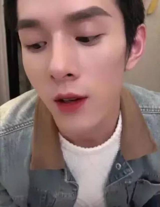 李佳琦:一个拥有完美唇形的男人,令所有女生疯狂的「omg」真的有这么