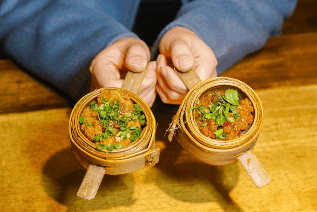 粉蒸牛肉咸香适宜,粉蒸肥肠相对来说很耙,软软糯糯,即便遇上牙口不好