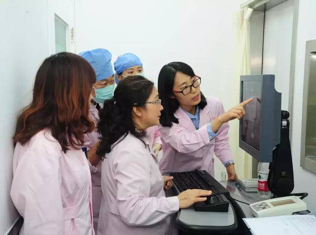乳腺中心范晓波医生就为大家讲解“乳房结节及穿刺活检”相关科普知识。