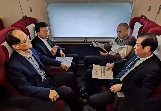 开往北京的g88次高铁列车,给全国两会带去了什么
