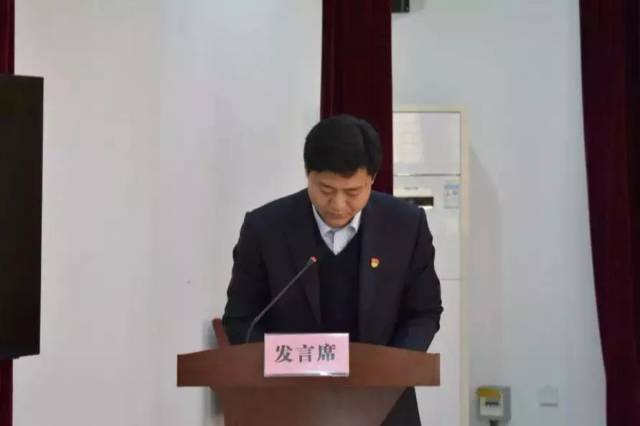 镇党委副书记,镇长陈少勇介绍"掌上救助 信息化管理平台在白塔镇运行