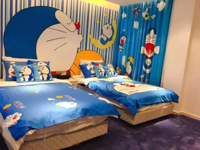 住小猪佩奇,哆啦a梦等亲子主题房, 欢乐淘气堡,电玩城,diy