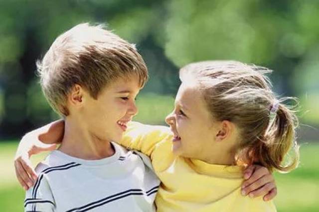 银川7岁女孩胸部微微隆起,孩子有这些症状家长要注意啦!