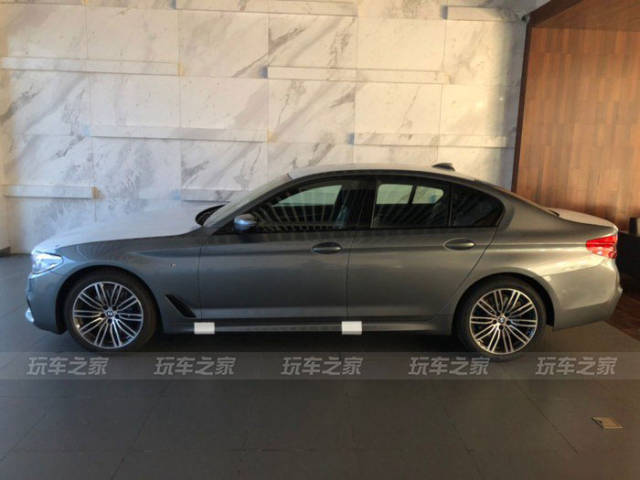 车友提2019款宝马530i石青色 轻度改装提升颜值