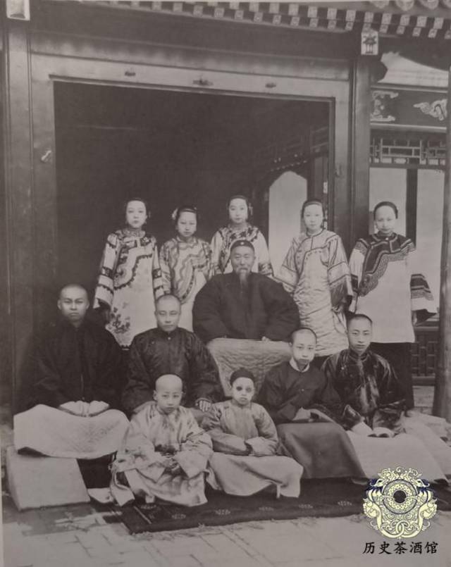 李鸿章家族珍贵老照片:家中女眷个个很漂亮,图五是李鸿章母亲