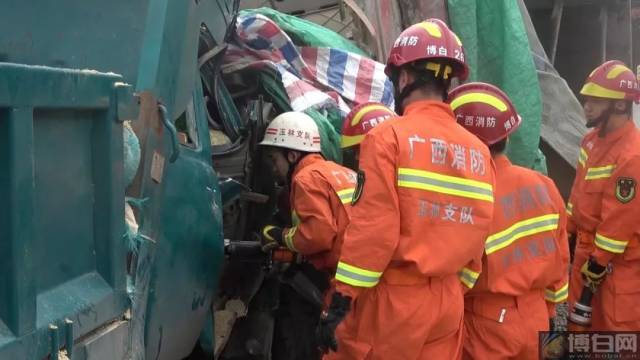 现场惨烈!博白水鸣往那林方向,两辆货车迎面撞上,造成一死一伤