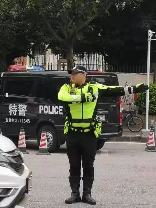 乐于助人,无私奉献的他们在不同领域弘扬雷锋精神