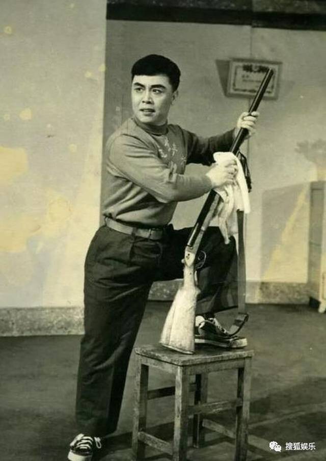 德普反告前妻;疑似蒋劲夫朋友圈曝光;钮承泽被曝回归《跑马》剧