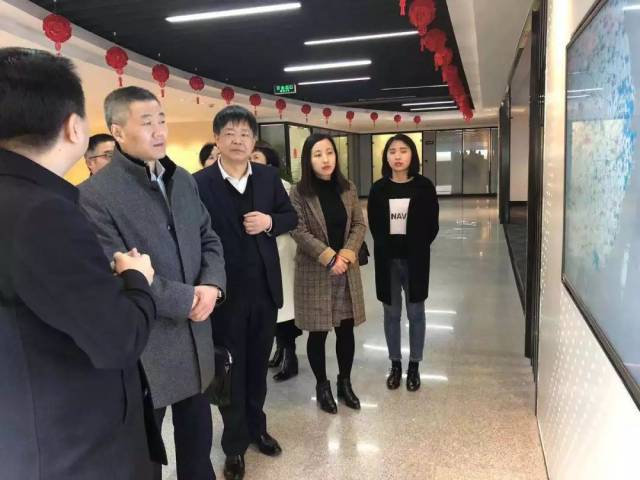 市领导葛世新率队赴宁波考察雅戈尔集团公司总部_手机搜狐网