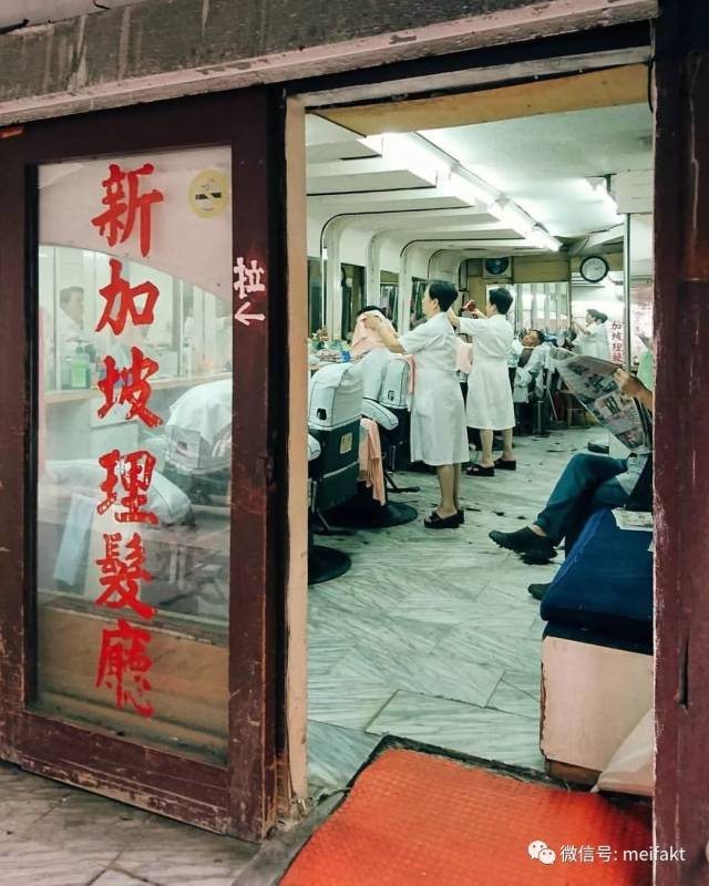 还记得70年代的理发店吗?你身边还有这样的店吗?