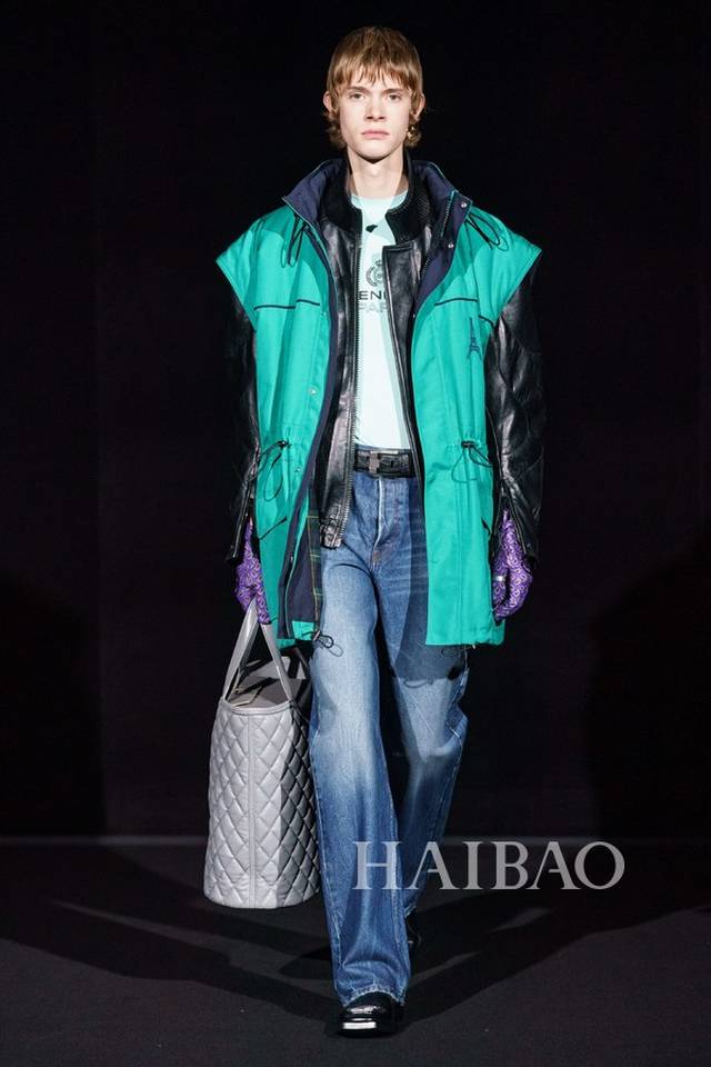 巴黎世家 (balenciaga) 2019秋冬女装秀,海报带你亲临巴黎时装周