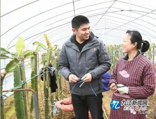 处理村里日常事务…农历春节过后,全国人大代表,柴桑区新合镇涌塘村