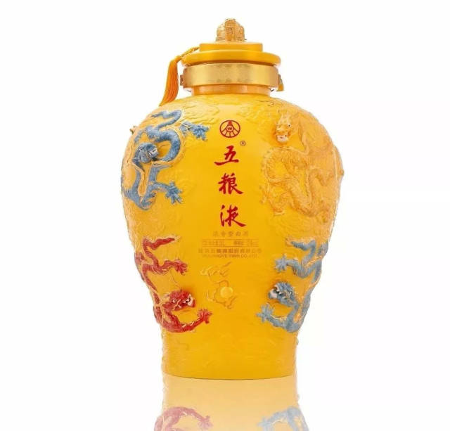 作为宜宾五粮液股份有限公司推出的历史上最大规格产品,五粮液九龙坛