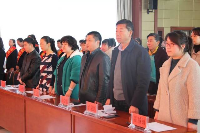 县人大常委会党组副书记,副主任周文云同志,县政府党组成员,副县长