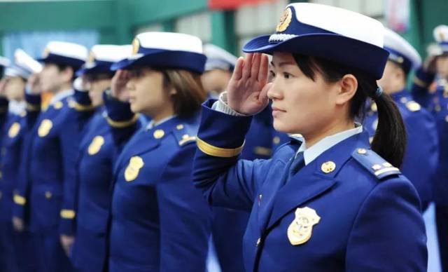 【女神节】今天,谨此向所有女消防指战员,消防文员和消防员家属致敬