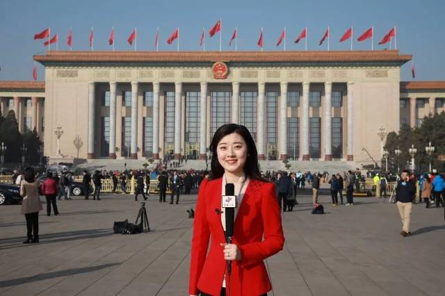 中国外交政策和对外关系"回答中外记者提问,人民日报客户端出镜女记者