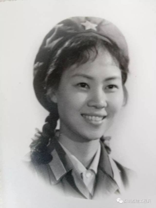 别忘了,当年来深圳的2万基建工程兵里还有女兵!