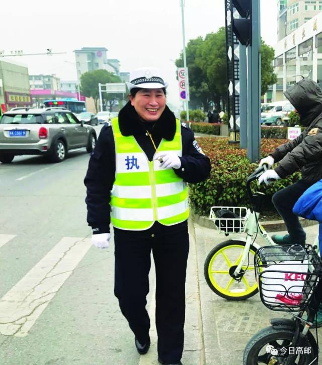 邓桥岗女辅警 徐娟