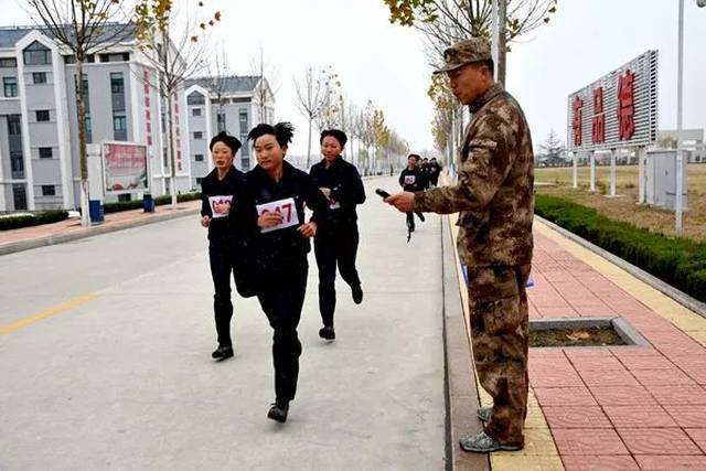 今天的“女神”是“战神”!