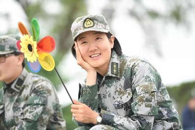 今天的“女神”是“战神”!