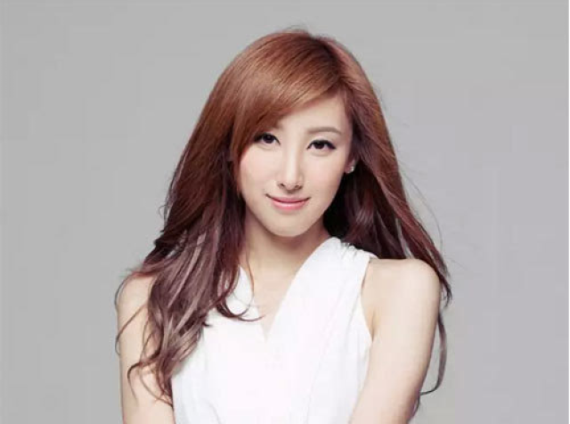 许靖韵踢馆歌手失败,一番言论却很吸粉,网友:大