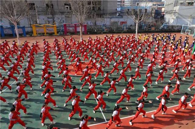 全国学校体育联盟领导小组到济南市北坦小学指导工作