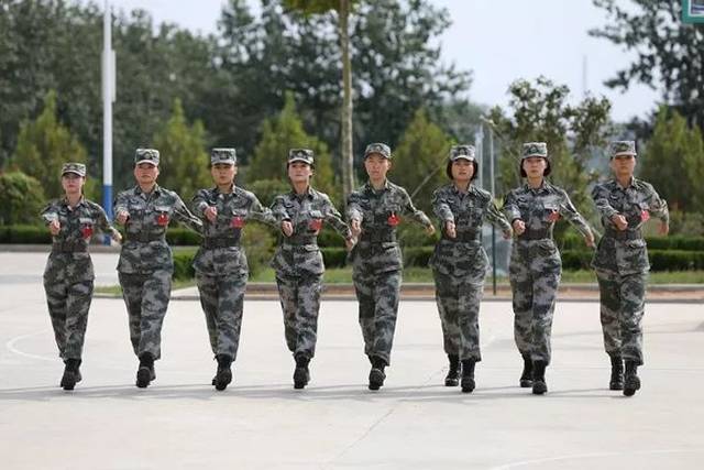 今天的“女神”是“战神”!