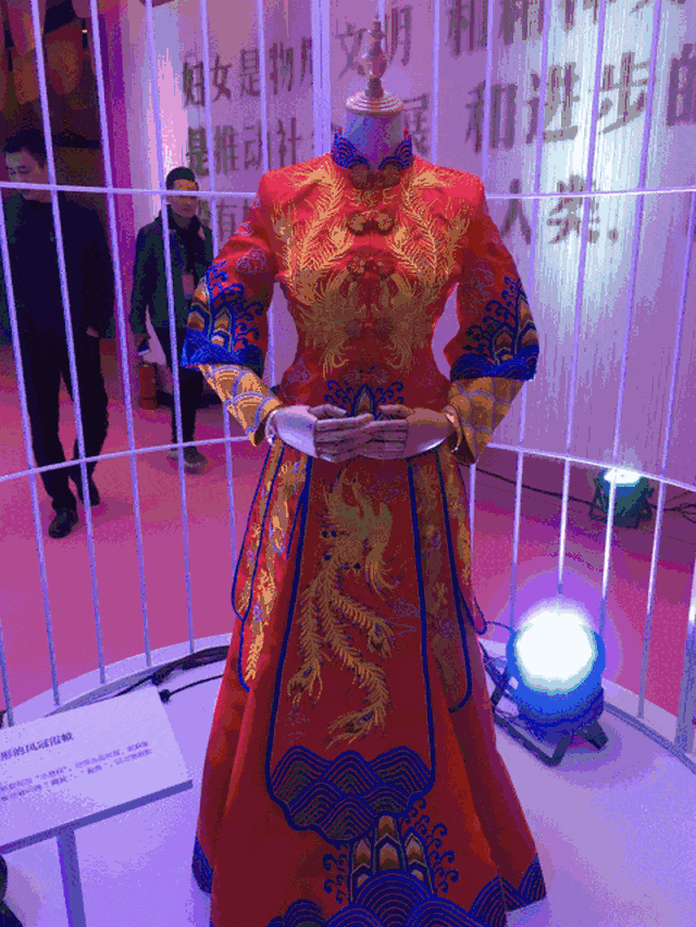 你能领略许多杰出女性的风采与故事,还能来场时空穿越,回忆起新中国