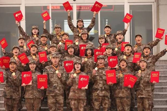 今天的“女神”是“战神”!