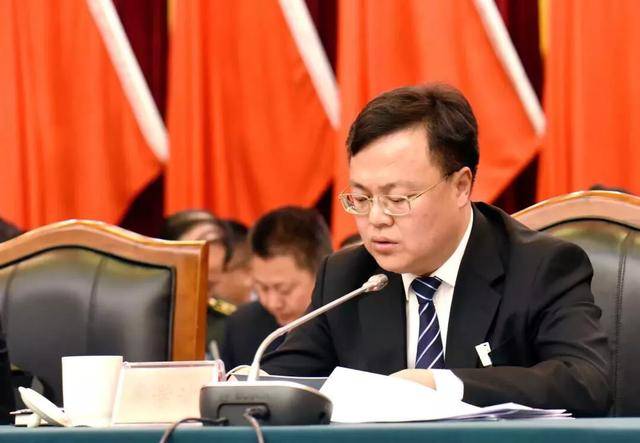 会议以无记名投票形式,选举古建桥为金堂县人民政府县长,金堂县出席