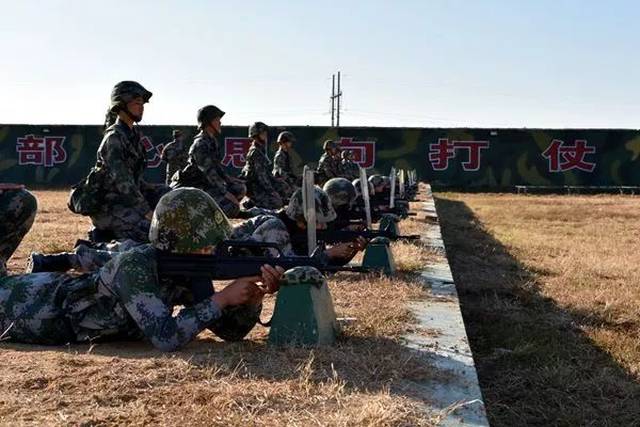 今天的“女神”是“战神”!