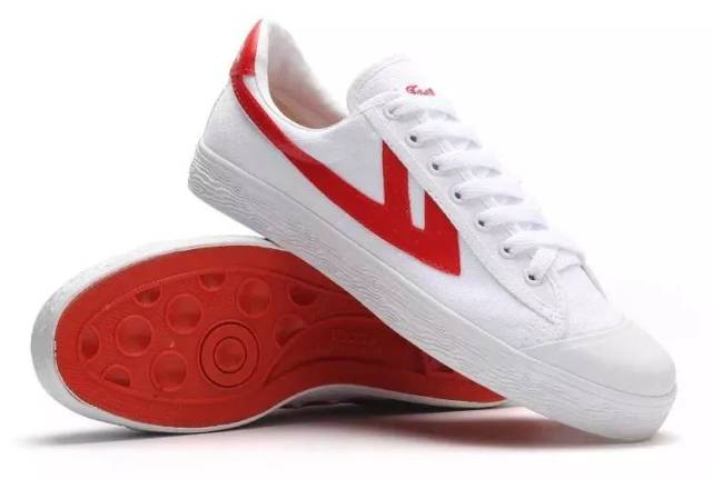 老外花999元还抢不到的国货网红鞋,100元出