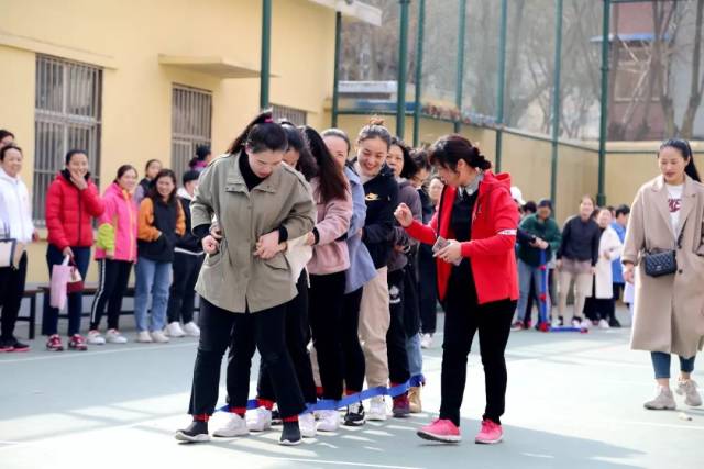 濮阳市油田总医院三八妇女节趣味运动会,好好玩!